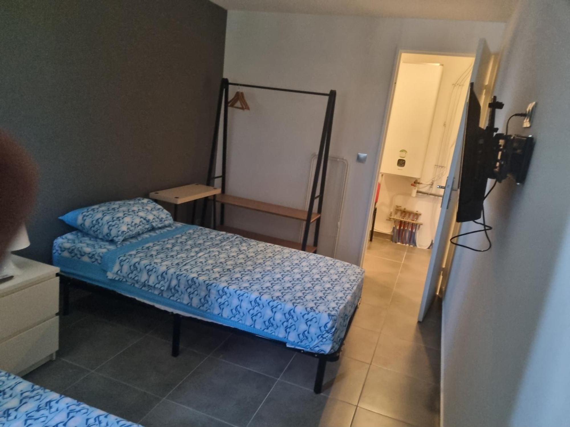 Chambre Privative Renove 2024, Climatisation, Tramway Sur Place , 12 Min Centre, 16 Min Plage, Apercu Lateral Mer, 2 Wc Avec 2 Salle De Bain, Private Room Renovated 2024, Air-Conditioned , Tram On Spot, 2 Toilets And 2 Bathrooms Ніцца Екстер'єр фото
