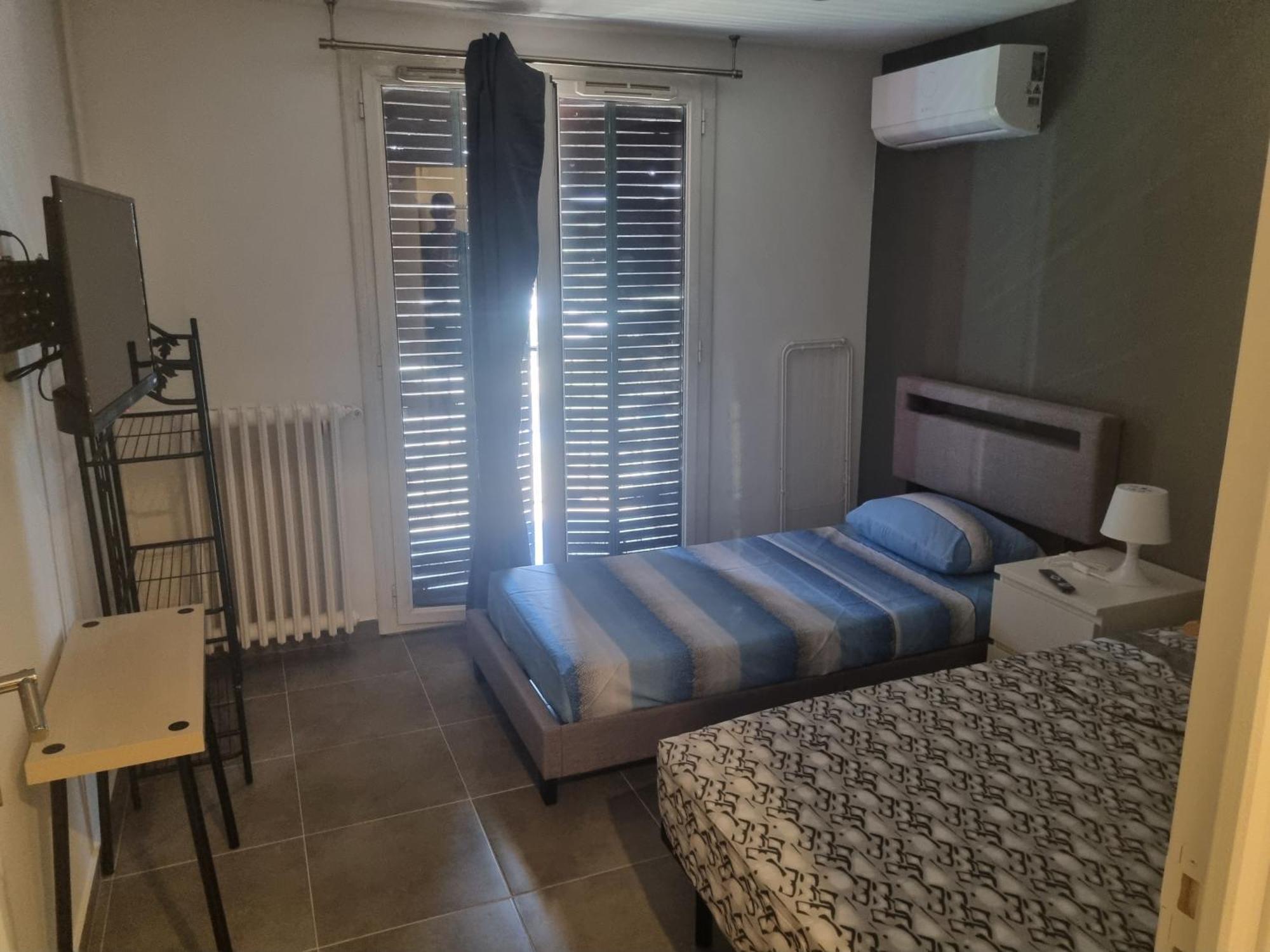 Chambre Privative Renove 2024, Climatisation, Tramway Sur Place , 12 Min Centre, 16 Min Plage, Apercu Lateral Mer, 2 Wc Avec 2 Salle De Bain, Private Room Renovated 2024, Air-Conditioned , Tram On Spot, 2 Toilets And 2 Bathrooms Ніцца Екстер'єр фото